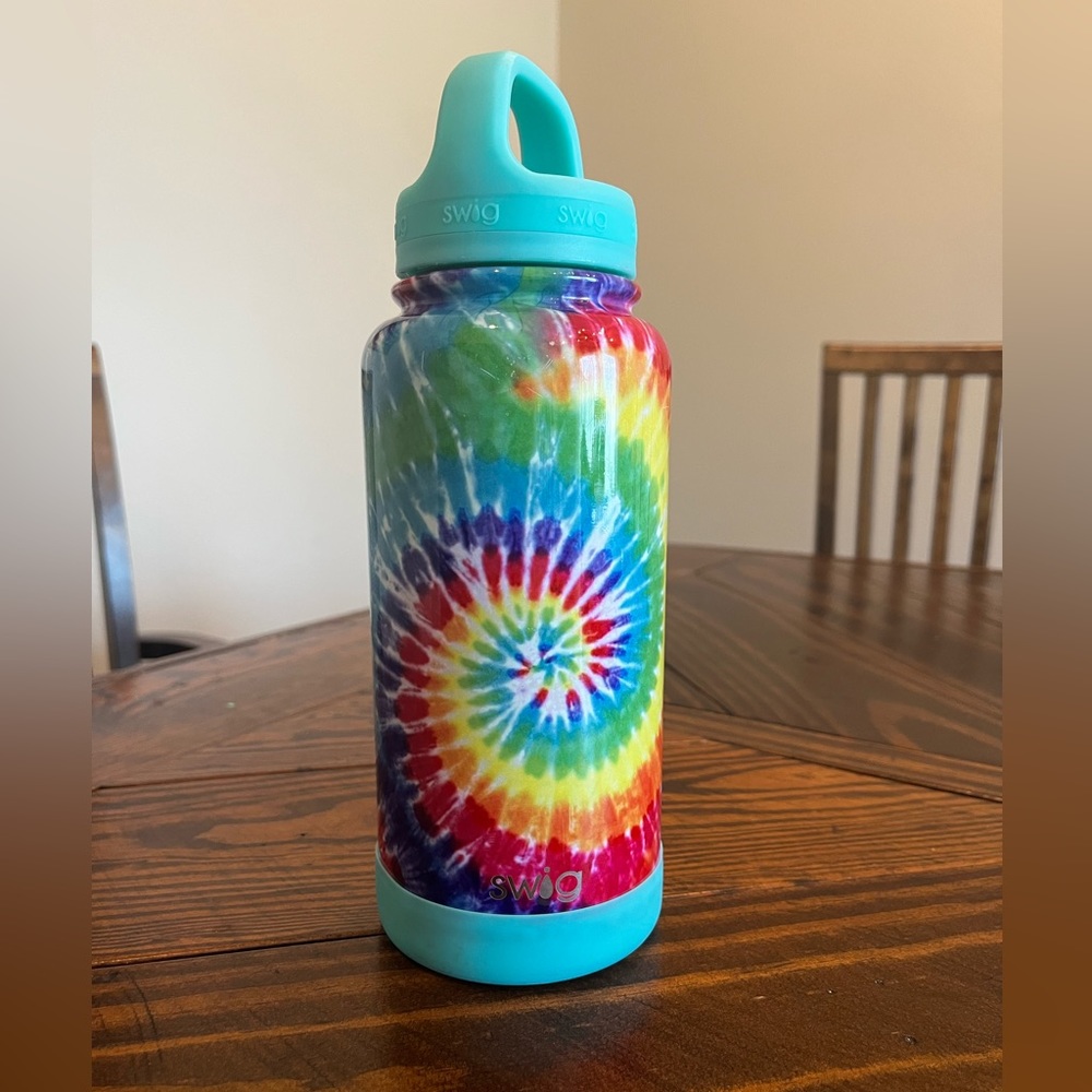 Swig water bottle-Tye Dye